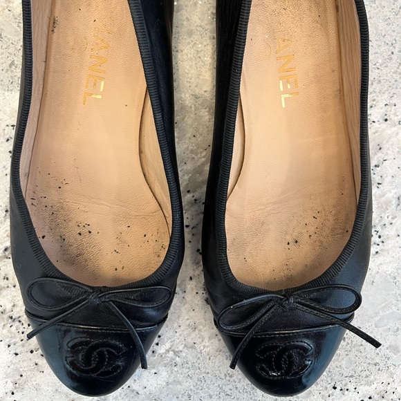 **Host Pick** Authentic Chanel Black Patent Tip Ballet Flats - Picture 2 of 3